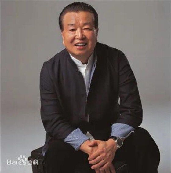 严斌 严斌