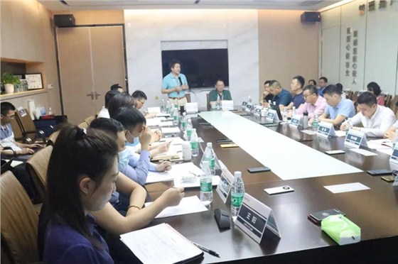 ▲集团执行总裁张高峰部署企业战略规划