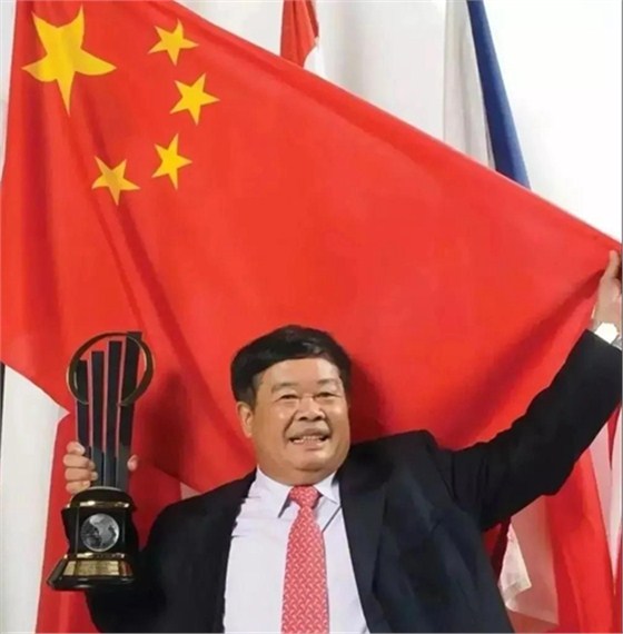曹德旺