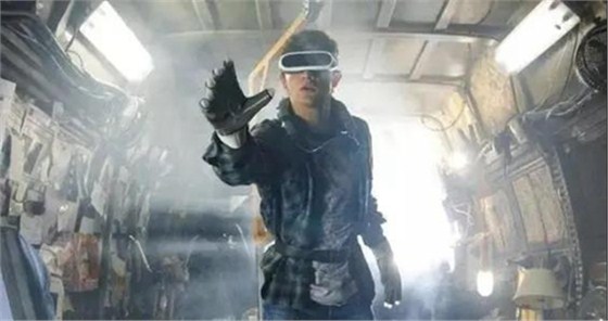 戴上耳机、VR眼镜